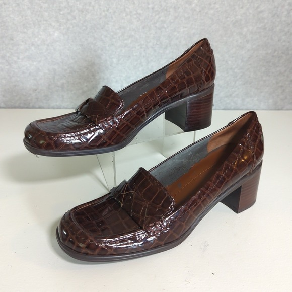 Bandolino Brown Croc loafers Embossed Leather block Heel Women's Shoes 8M Preppy - Picture 2 of 6